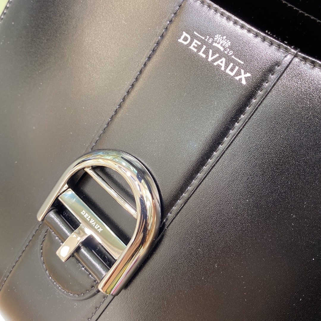 델보 브리앙 MM 박스백 미듐